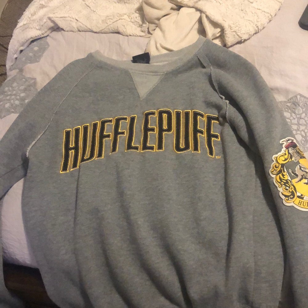 Hufflepuff crew neck
